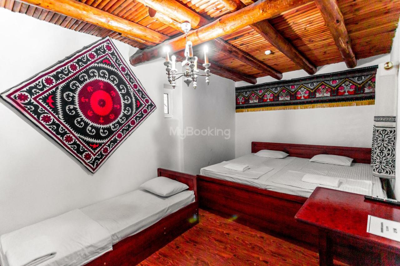 Hôtel Okhun Madrasah15Th-16Th Century à Boukhara Extérieur photo
